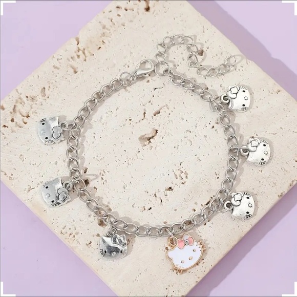 Hello Kitty Bracelet - Adjustable - Picture 1 of 8